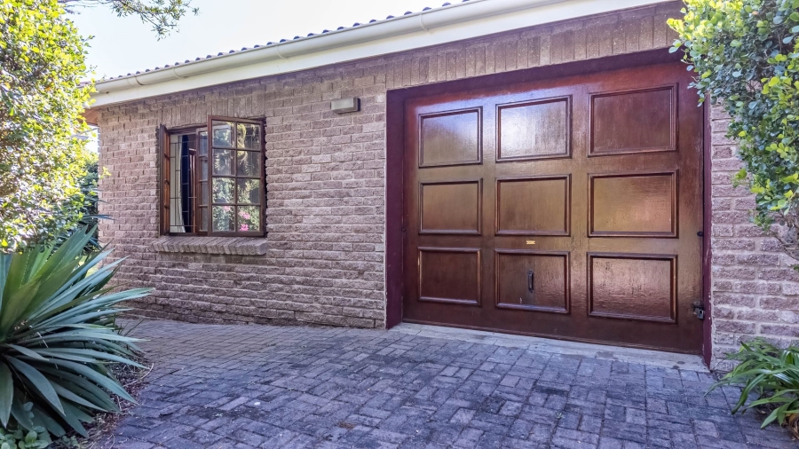 3 Bedroom Property for Sale in The Island Western Cape